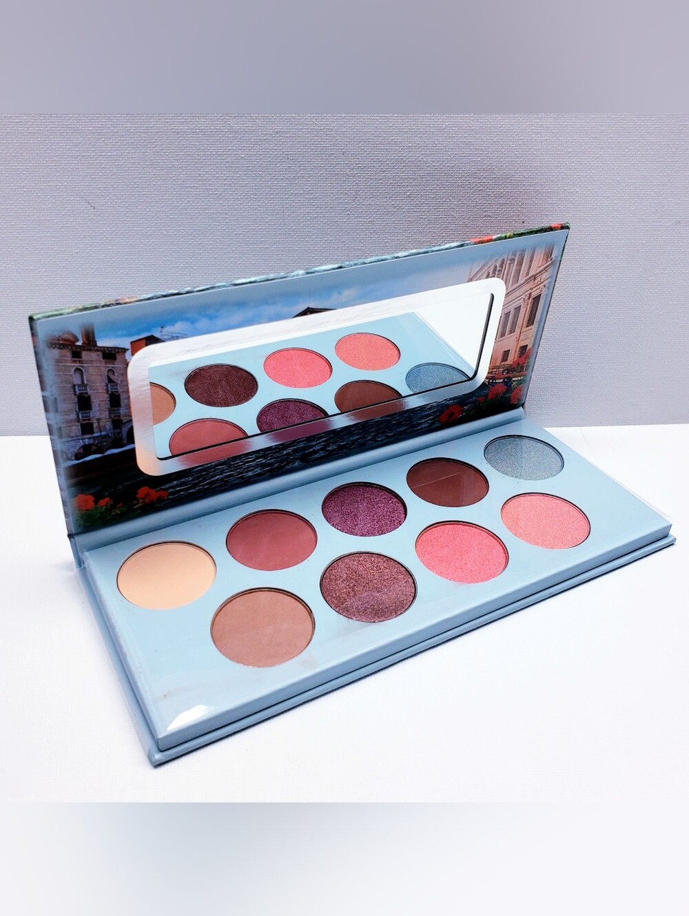 Essence Eyeshadow Palette CIAO VENEZIA with Mirror- 0.47 oz/13,5g